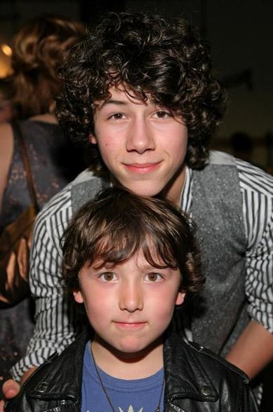 Frankie Jonas - 