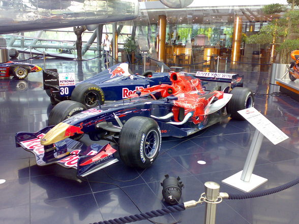 hangar-7 - 