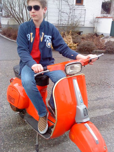 Ich und bERNII mit da "old  Vespa - 