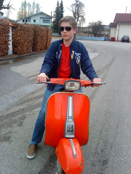 Ich und bERNII mit da "old  Vespa - 