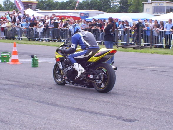 Airfield - Race 2009 - 