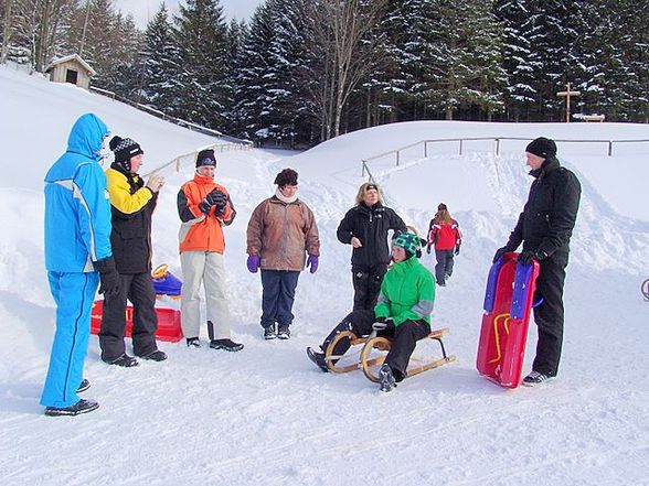 Schlitengaudi auf der Hochsteinalm - 