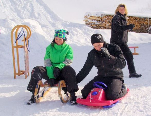 Schlitengaudi auf der Hochsteinalm - 