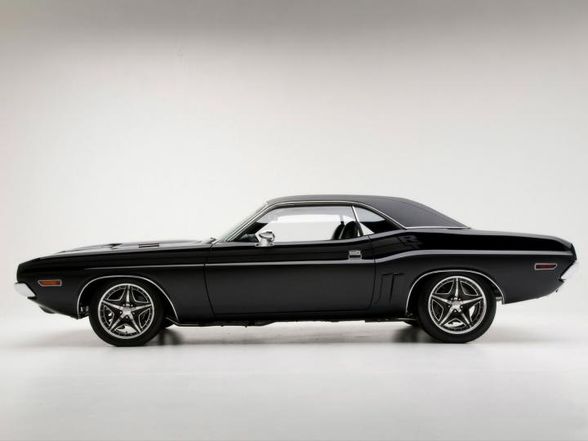 Dodge Challenger - 