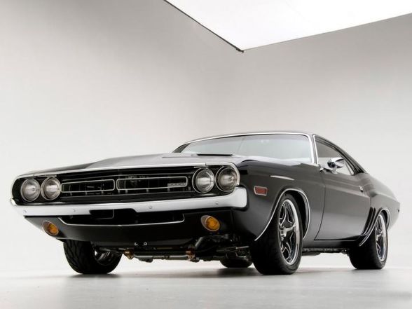 Dodge Challenger - 