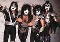 KISS - 