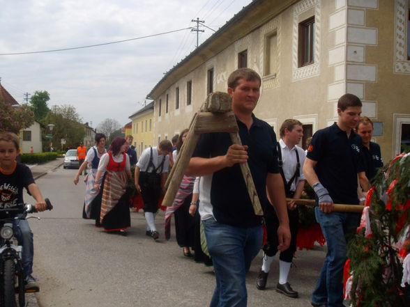 Maibaum aufstellen 2010 - 