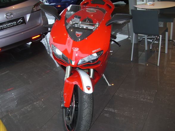 Neue Ducati - 