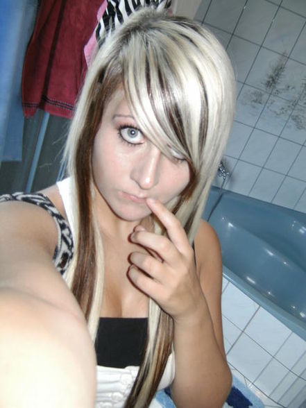 bLonD..?! - 