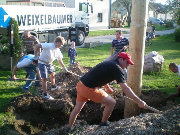 Maibaumaufstellen - 