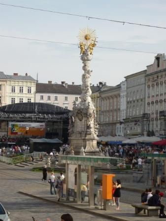 linz IN LINZ BEGINNS - 