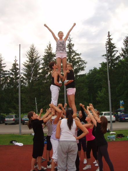 Cheer.. ile. forever - 