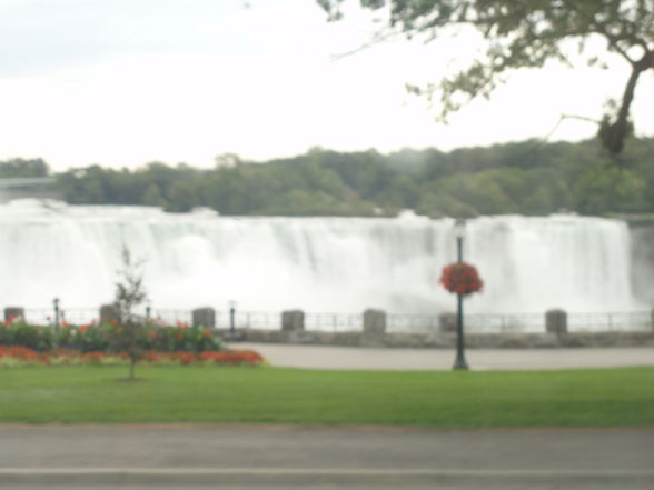 Niagarafälle & CN Tower - 