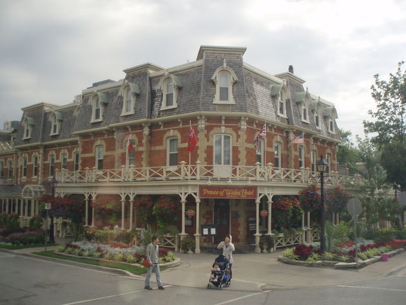 Niagarafälle & CN Tower - 