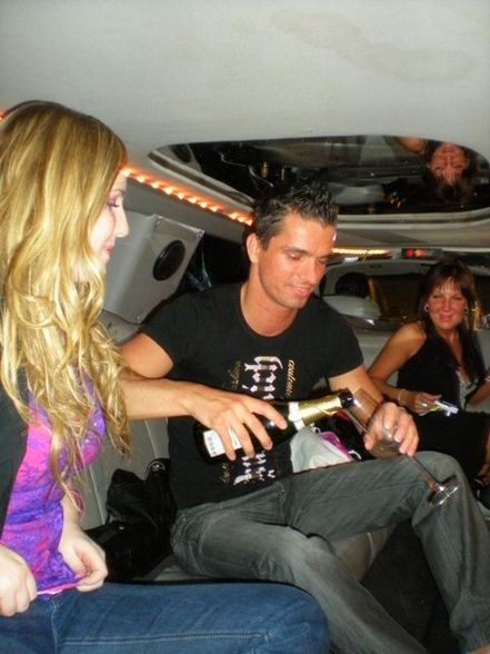 Stretch-Limo Tour und A-Danceclub - 