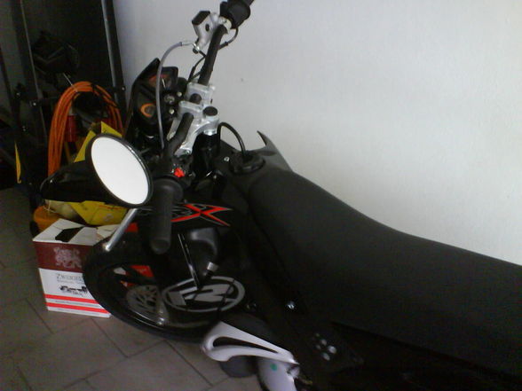 mOiN MoPeD!! - 