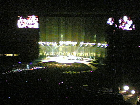 U2 - Vertigo Tour-Wien - Happel Stadion - 