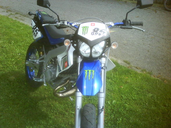 Mei Moped  - 