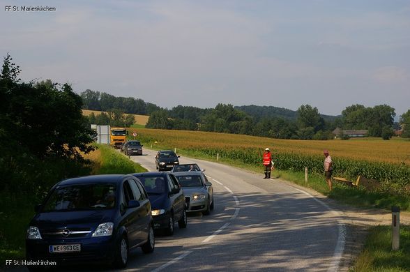 Alarmierung zu Aufräumungsarbeiten VU/JU - 