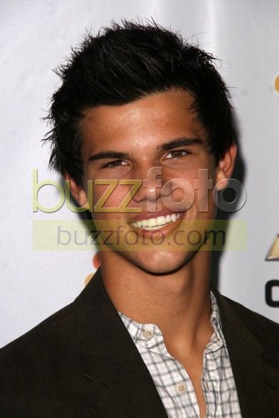 taylor lautner  - 