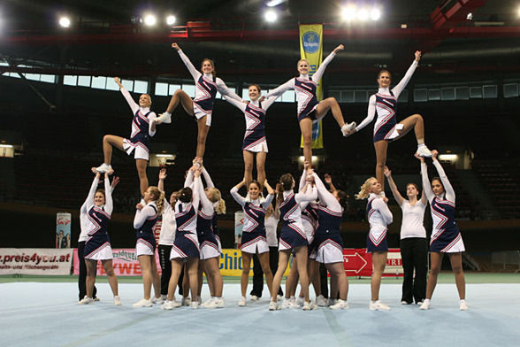 CHEER 08 - 