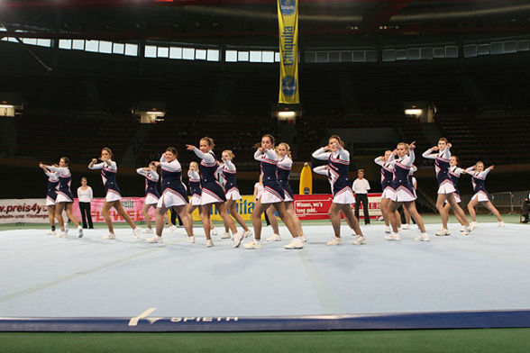 CHEER 08 - 