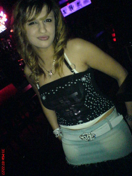 -------->LaVa_LoUnGe<-------- - 