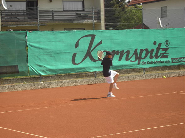 I beim Tennis (Mai 2008) - 