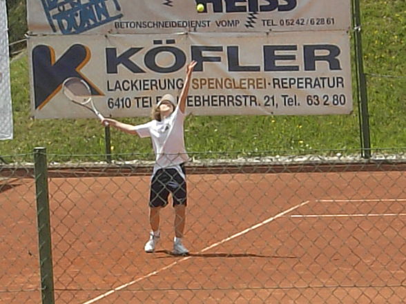 I beim Tennis (Mai 2008) - 