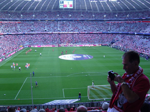 Bayern München - VFL WOLFSBURG - 