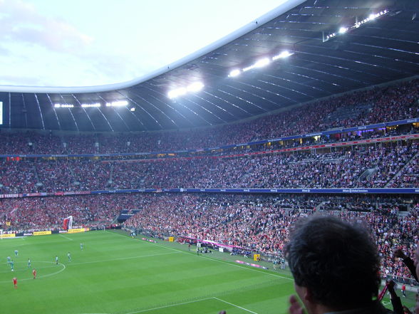 Bayern München - VFL WOLFSBURG - 