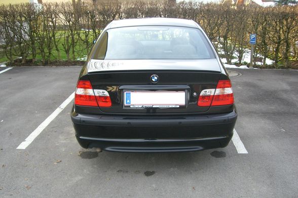 BMW  - 