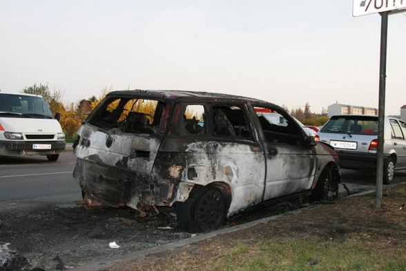 2009-04-05 Ausgebrannte Autos - 