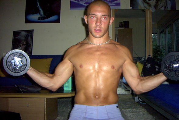 2003-09-01 MaChO StYLe - 