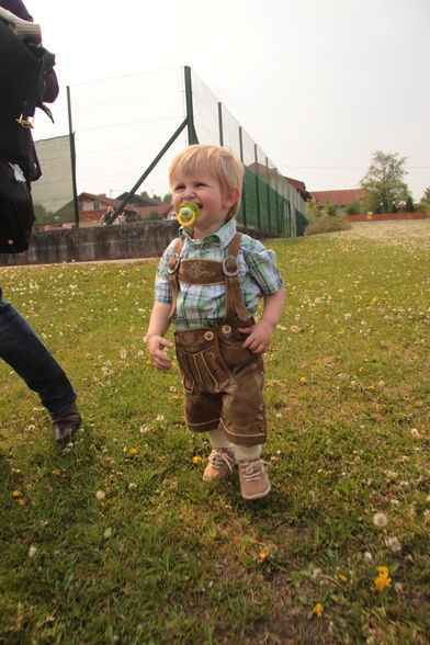 am spielplatz ;-) - 