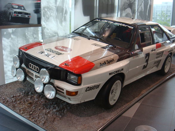 Audi museum ( die Quer-Lenker) 09 - 