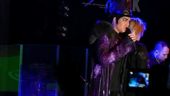 22.11. 2010.  Adam Lambert´s Glam Nation - 