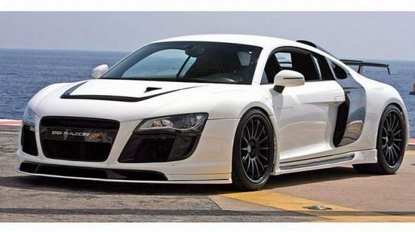 Audi R8 - 