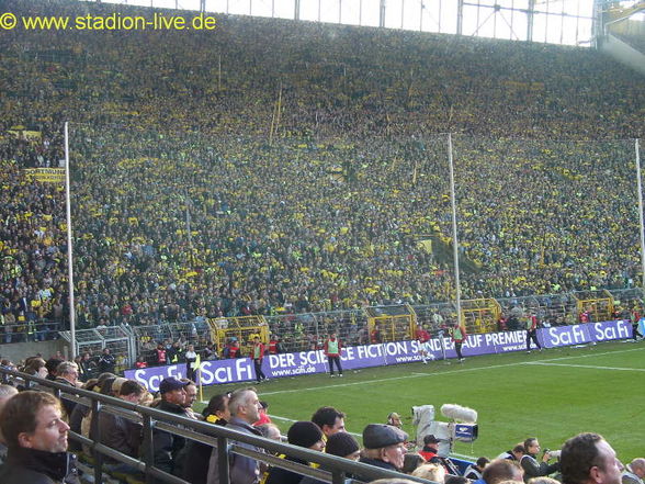 Die gelbe Wand.... - 