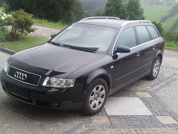 Audi A4 8E - 