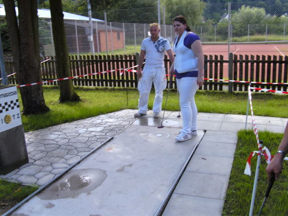 Kleine Verlobungsfeier mit Minigolf - 