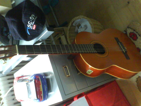 mEinEe GitArreN - 