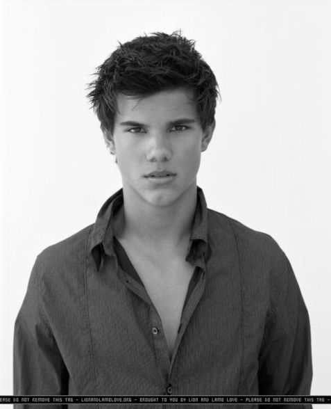 He´s called Taylor Lautner  - 