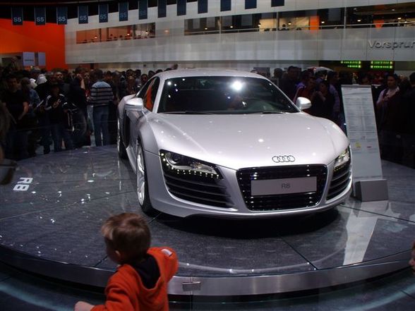 Audi....(R8) - 