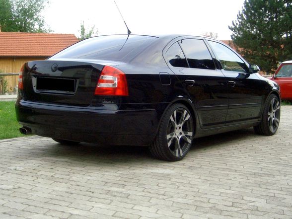 Skoda Octavia 2.0 FSI - 