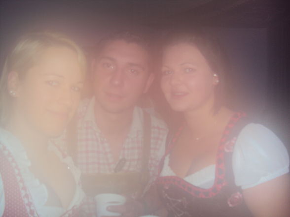 Trachten Party 2010 im Haus  - 