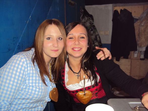 Trachten Party 2010 im Haus  - 