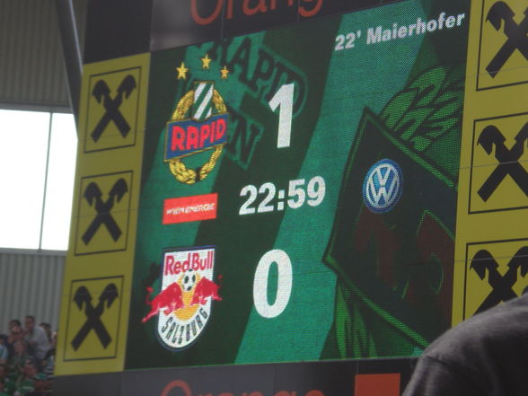 SK Rapid Wien : Red Bull Salzburg - 