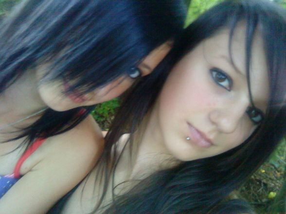 ♥ emO siS ♥  - 