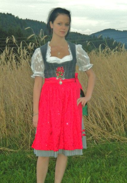 ? Dirndl - 